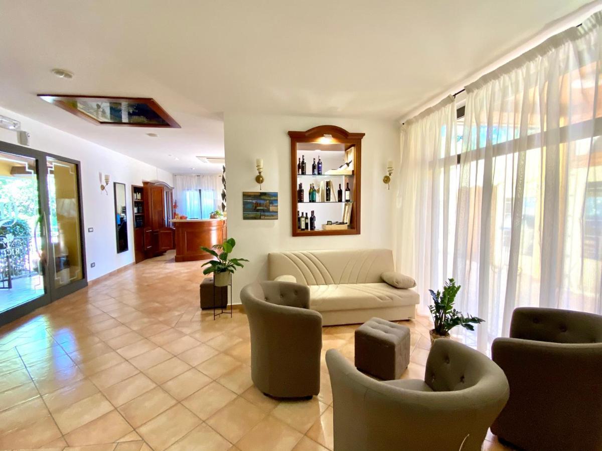 Hotel Ristorante Le Querciolaie Dei Ricci Fonteblanda Εξωτερικό φωτογραφία